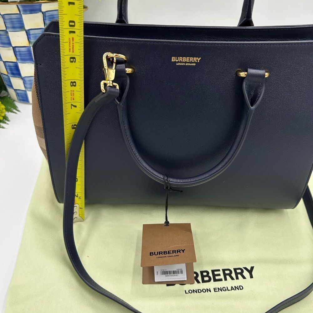 Women’s Burberry Banwell classic check handbag with detachable shoulder strap - Picture 10 of 15